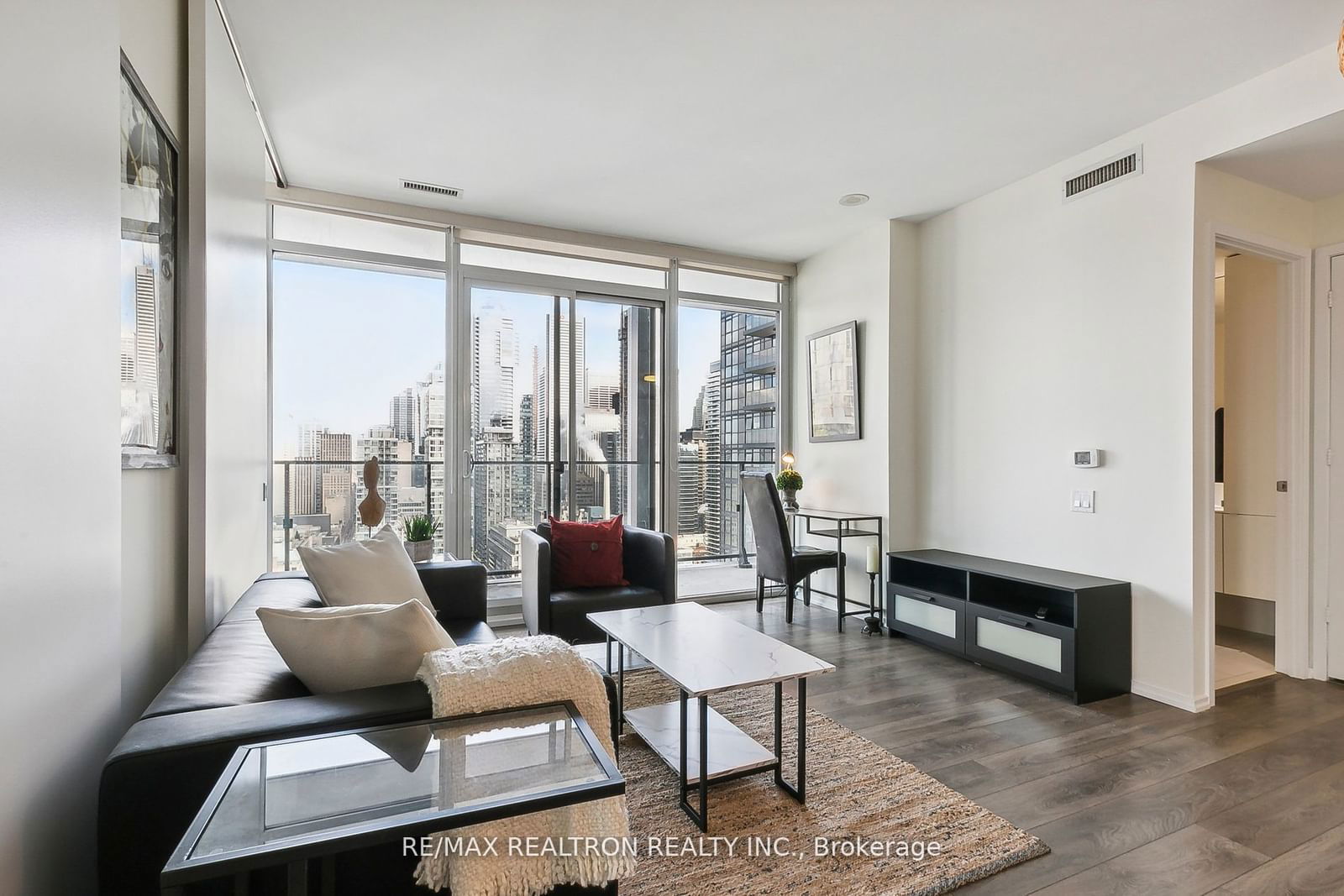 125 Peter St, unit 2708 for rent - image #7