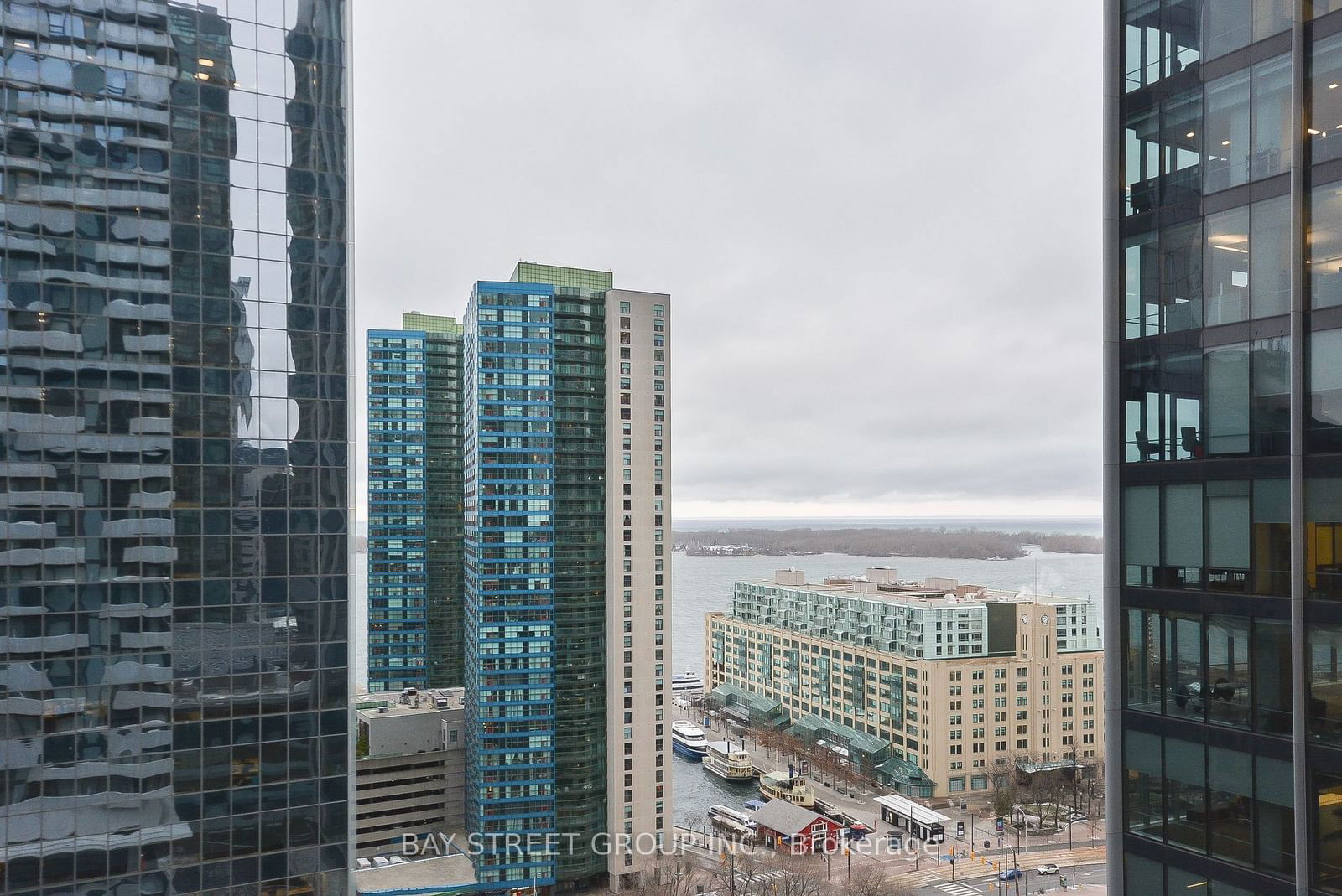 100 Harbour St, unit 2109 for rent