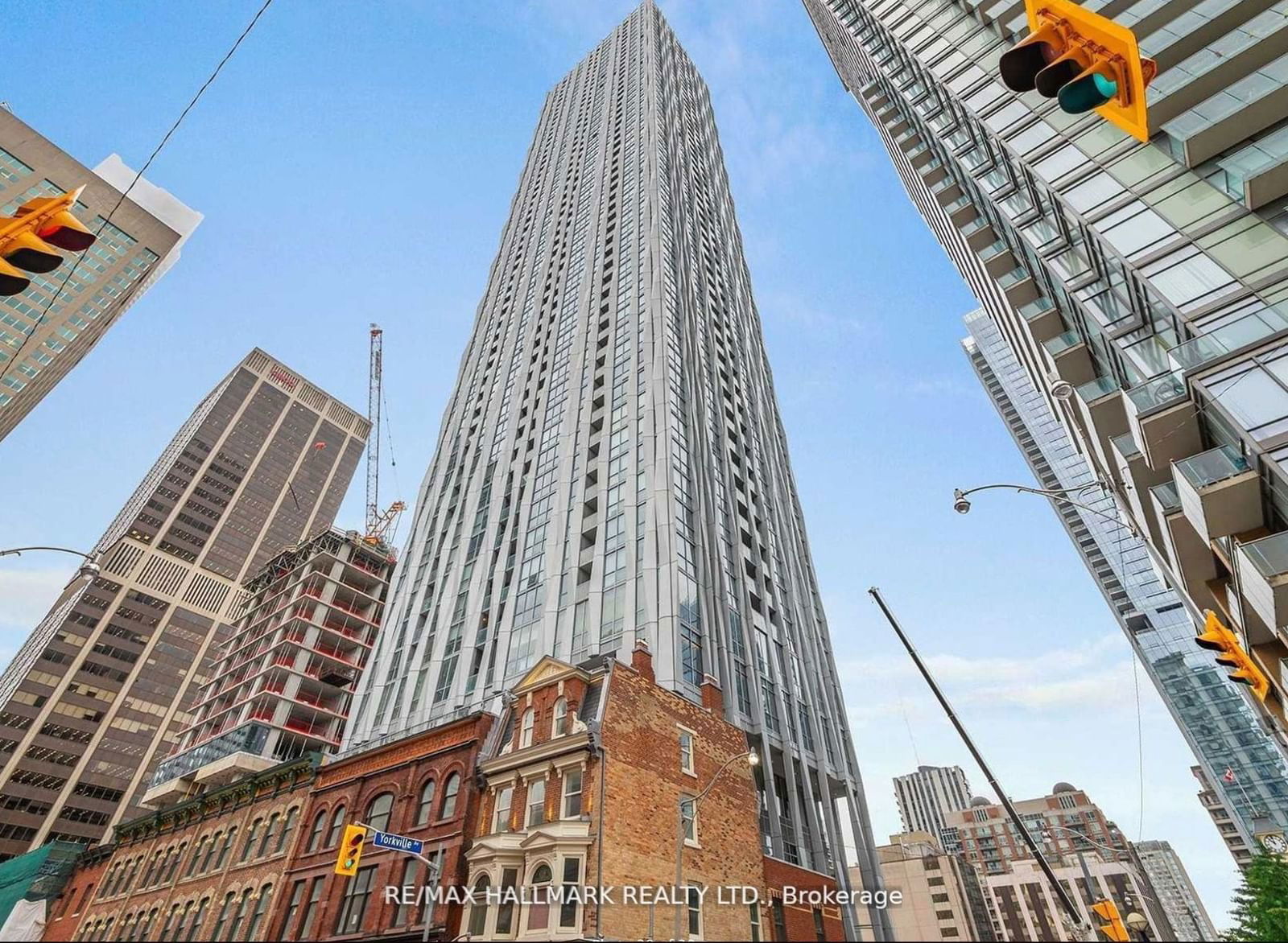 1 Yorkville Ave, unit 3708 for rent - image #3