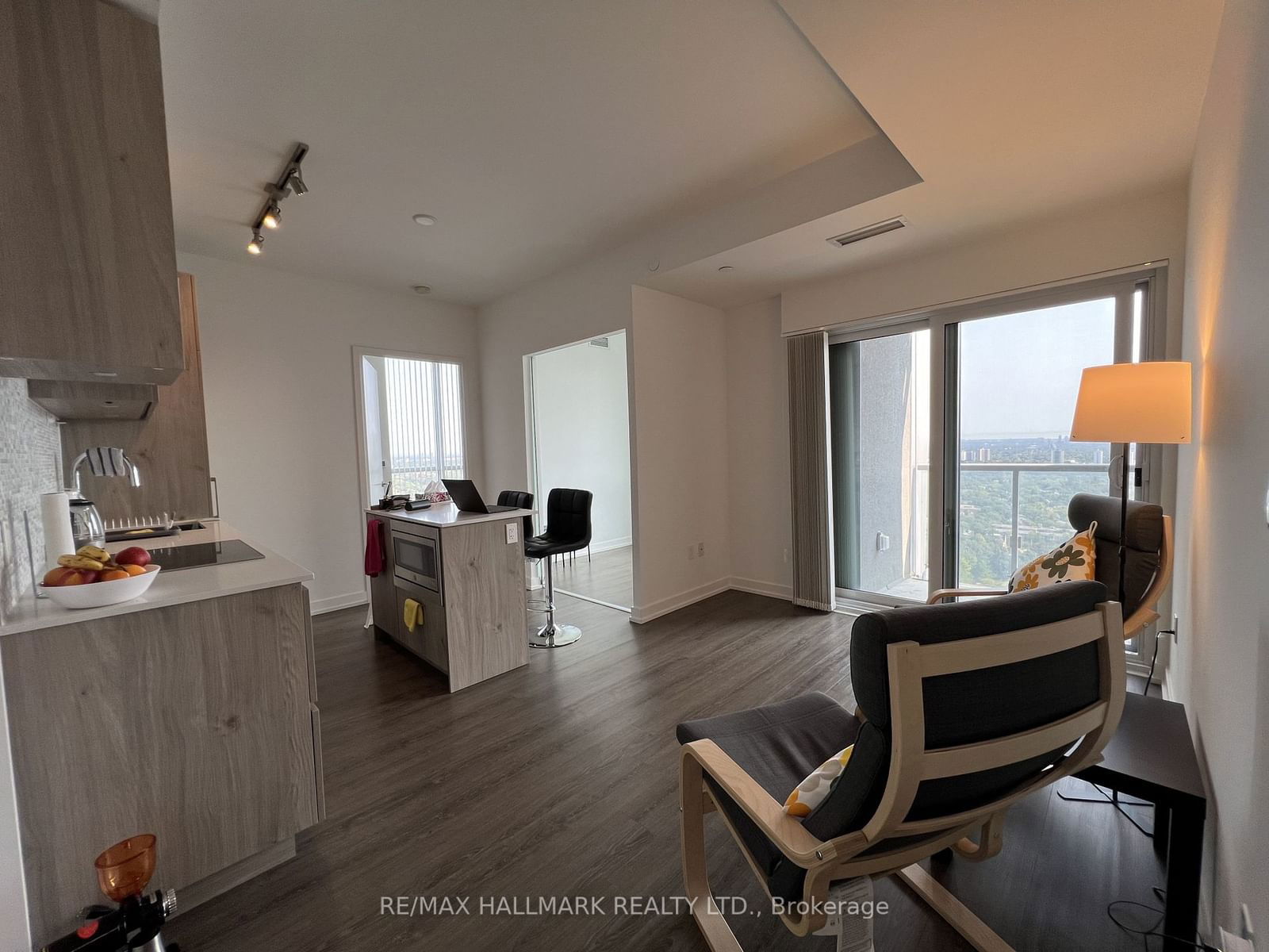 1 Yorkville Ave, unit 3708 for rent - image #5