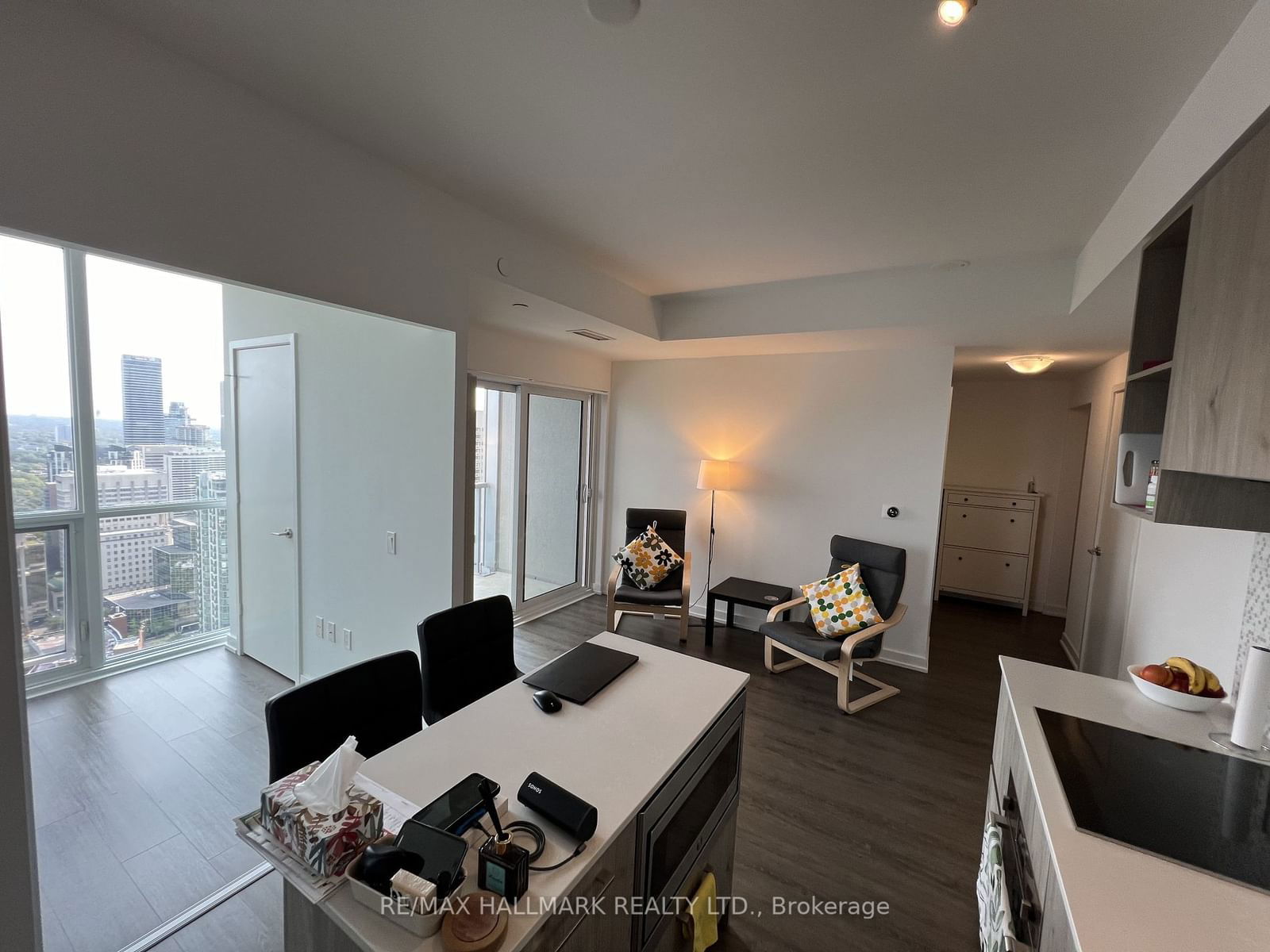 1 Yorkville Ave, unit 3708 for rent - image #6