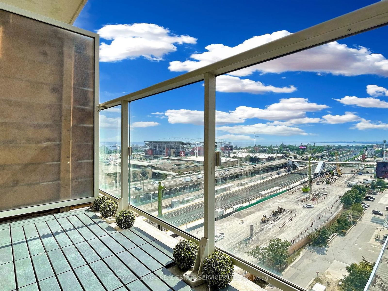 85 East Liberty St, unit 1403 for sale - image #16