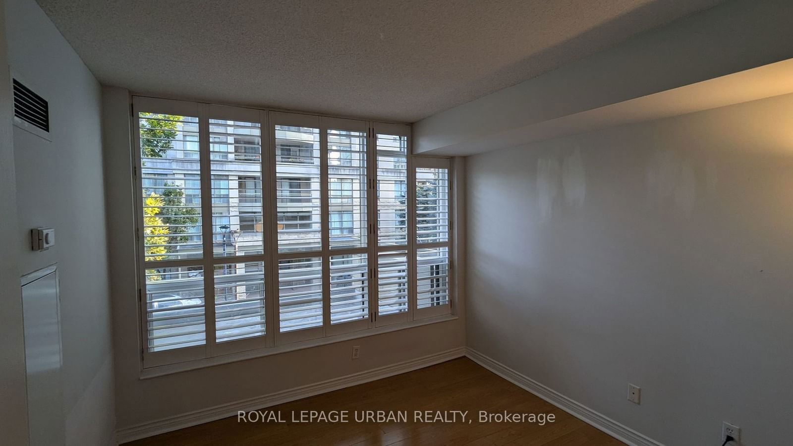 260 Doris Ave, unit 205 for rent - image #12