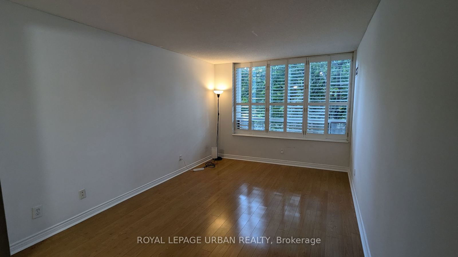 260 Doris Ave, unit 205 for rent - image #6