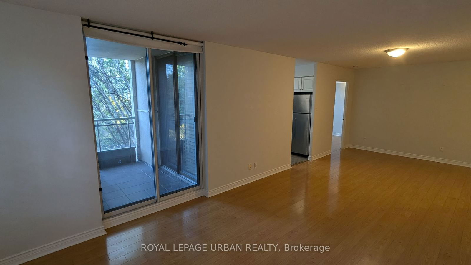 260 Doris Ave, unit 205 for rent - image #9