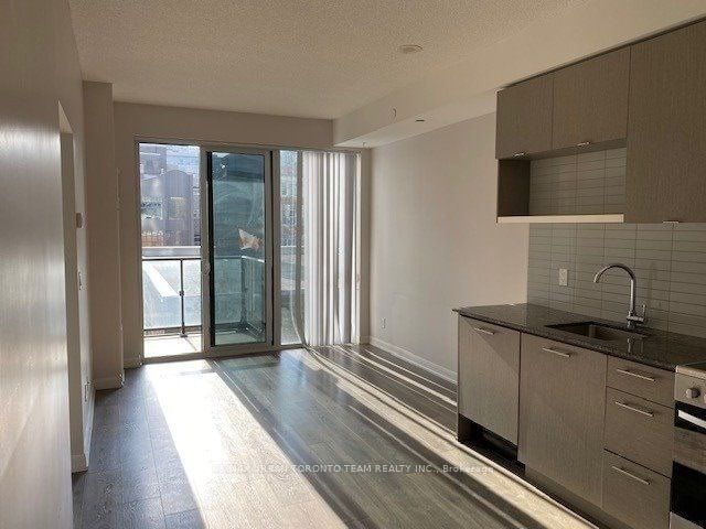 435 Richmond St W, unit 408 for rent