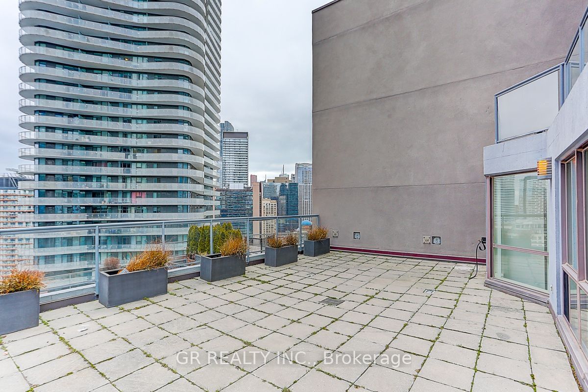 24 Wellesley St W, unit 2508 for sale - image #22