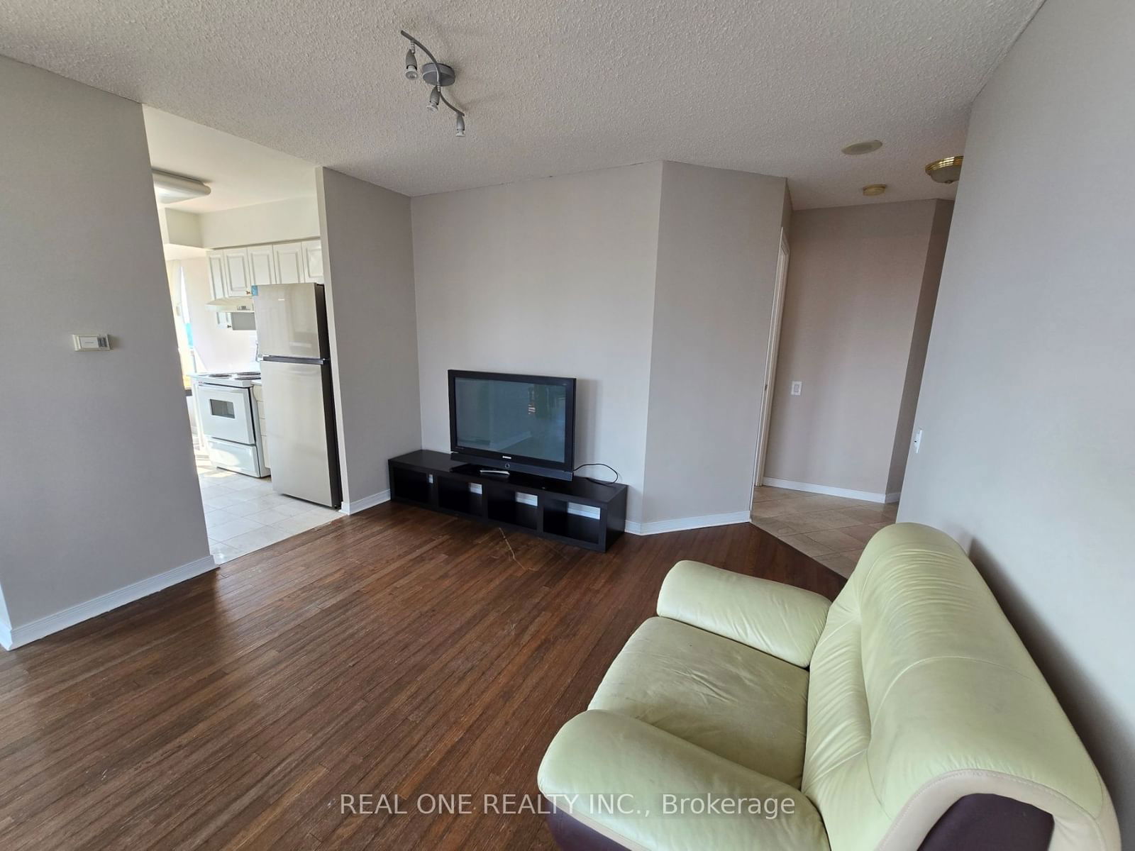 33 Empress Ave, unit 2710 for rent - image #4