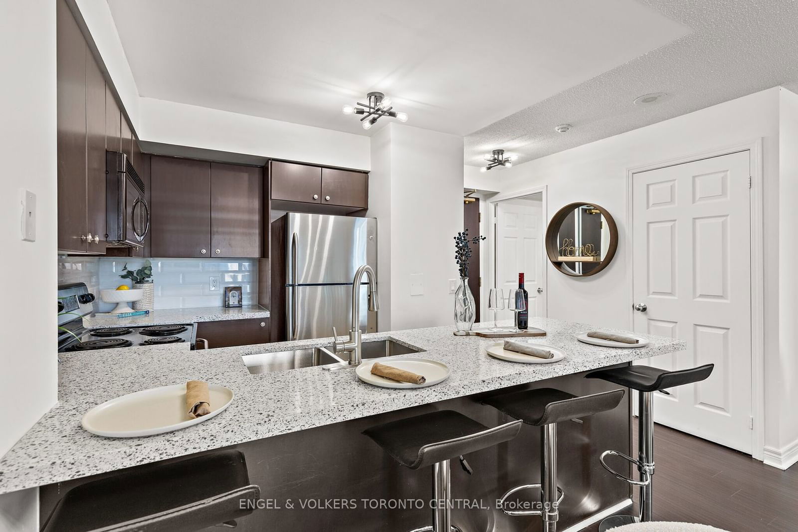 30 Grand Trunk Crt, unit 1003 for sale - image #22