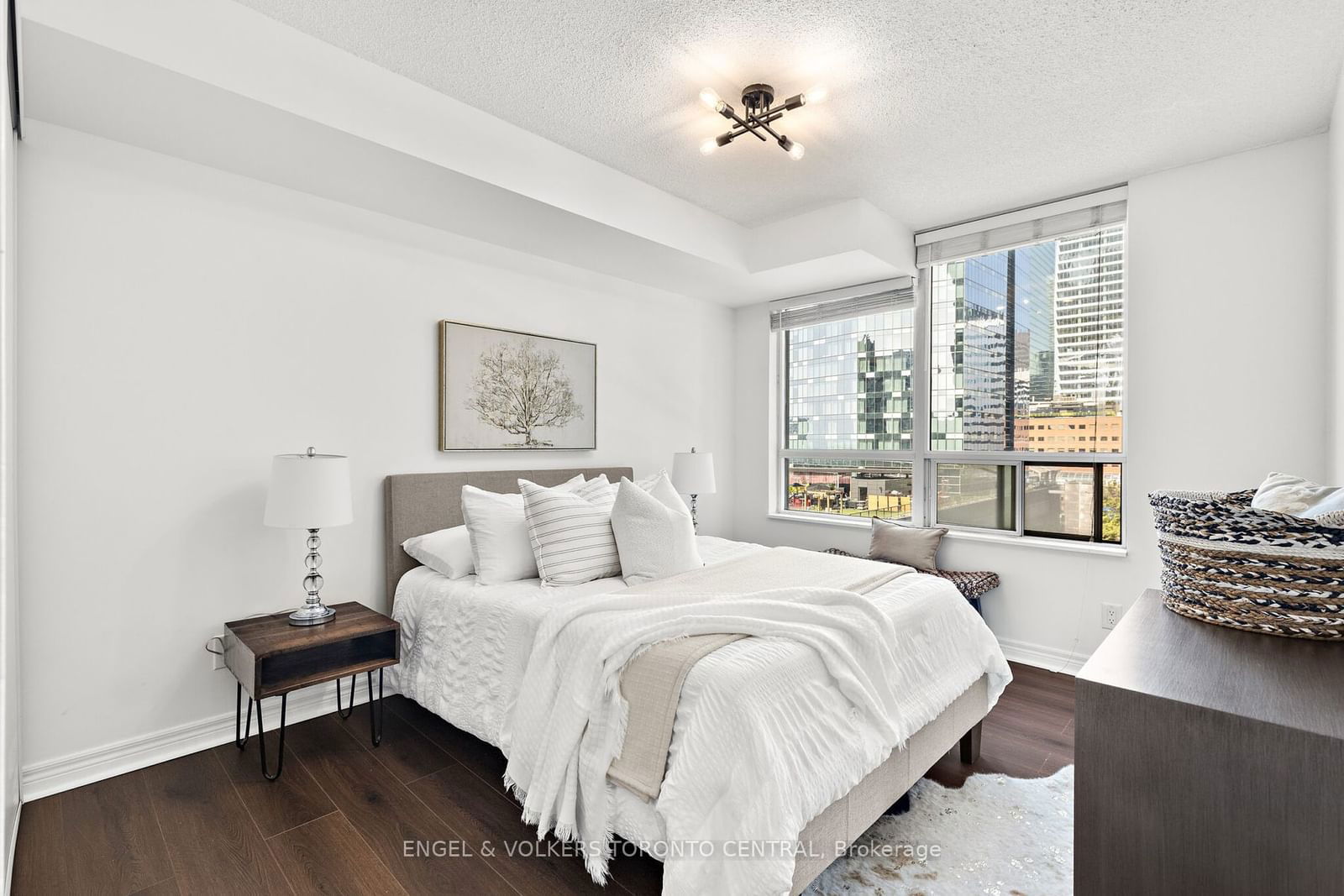 30 Grand Trunk Crt, unit 1003 for sale - image #27