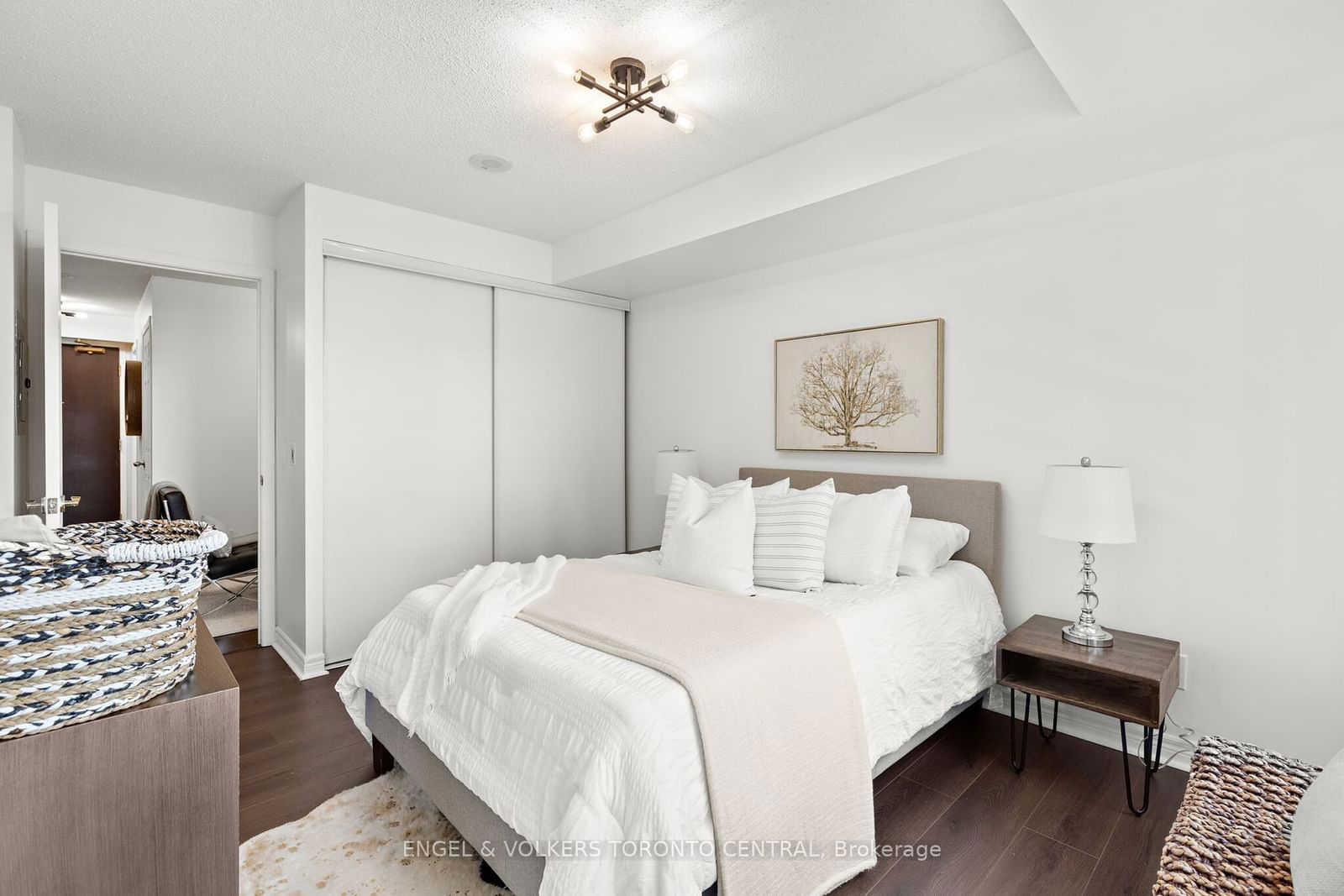 30 Grand Trunk Crt, unit 1003 for sale - image #28