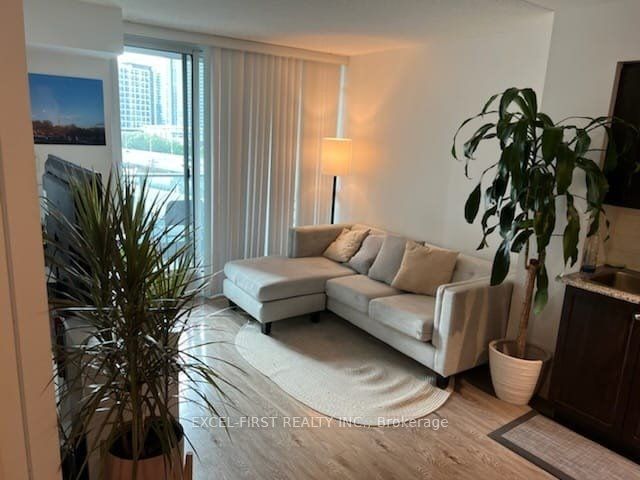 209 Fort York Blvd, unit 1274 for rent - image #4