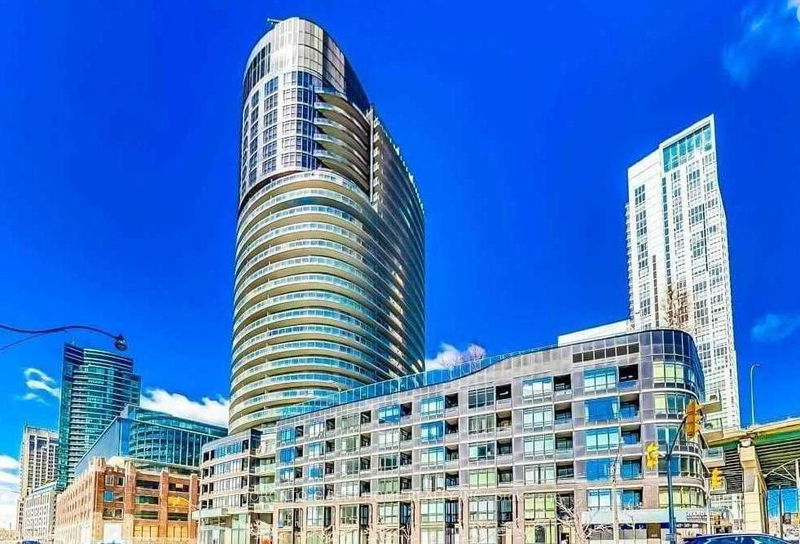 420 Lake Shore Blvd W, unit 2 floor for rent