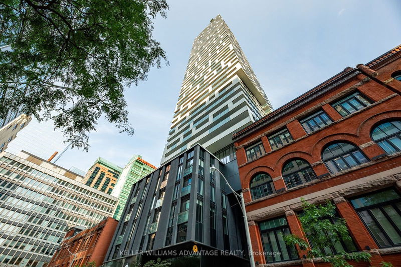 20 Lombard St, unit 4003 for rent - image #1