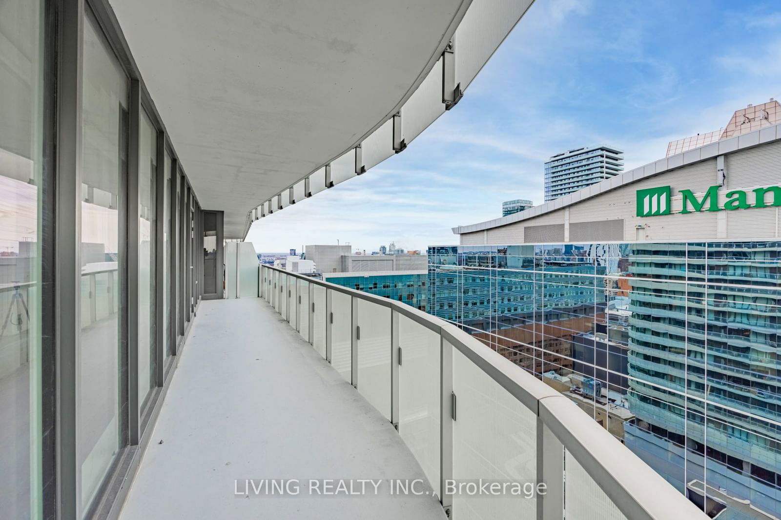 197 Yonge St, unit 2209 for sale