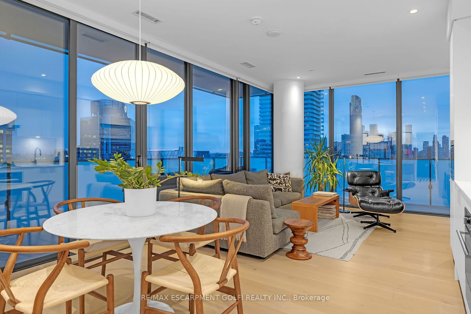 20 Lombard St, unit 3711 for sale - image #1