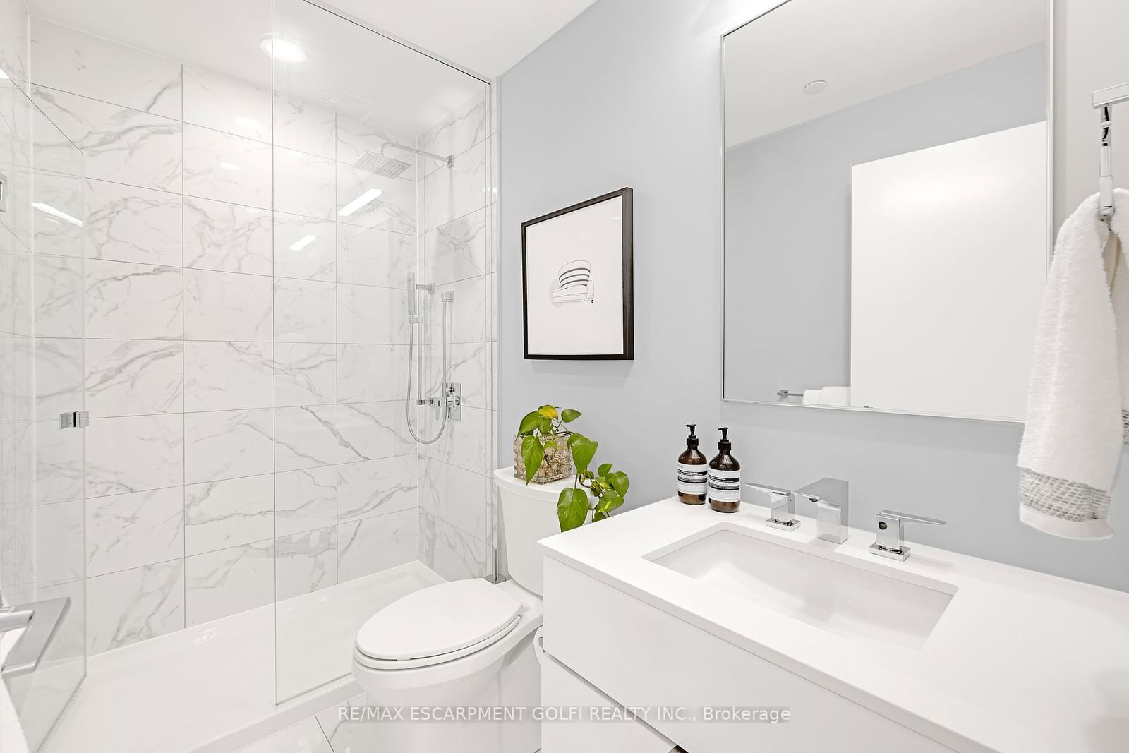 20 Lombard St, unit 3711 for sale - image #17