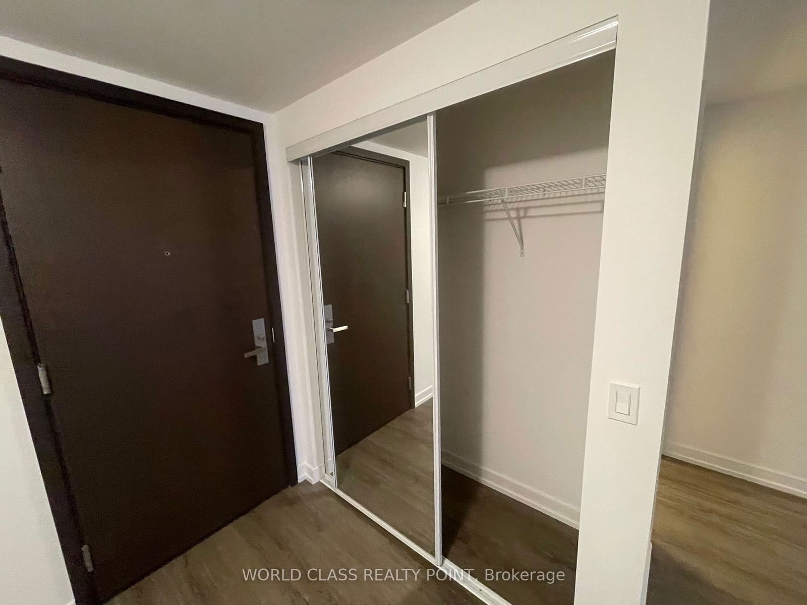 1 Yorkville Ave, unit 302 for rent