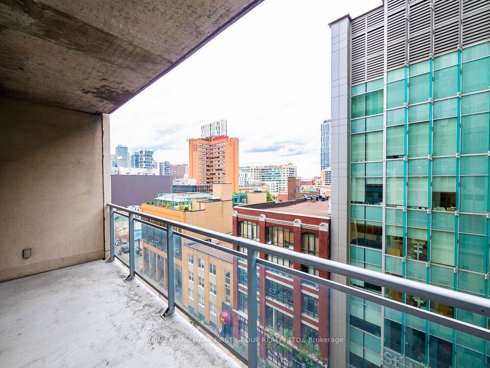 220 Victoria St, unit 903 for rent - image #24