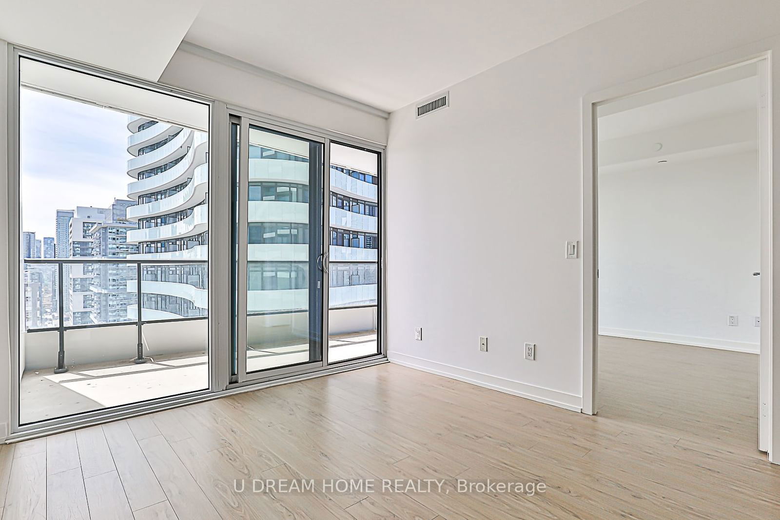 85 Wood St, unit 2918 for sale