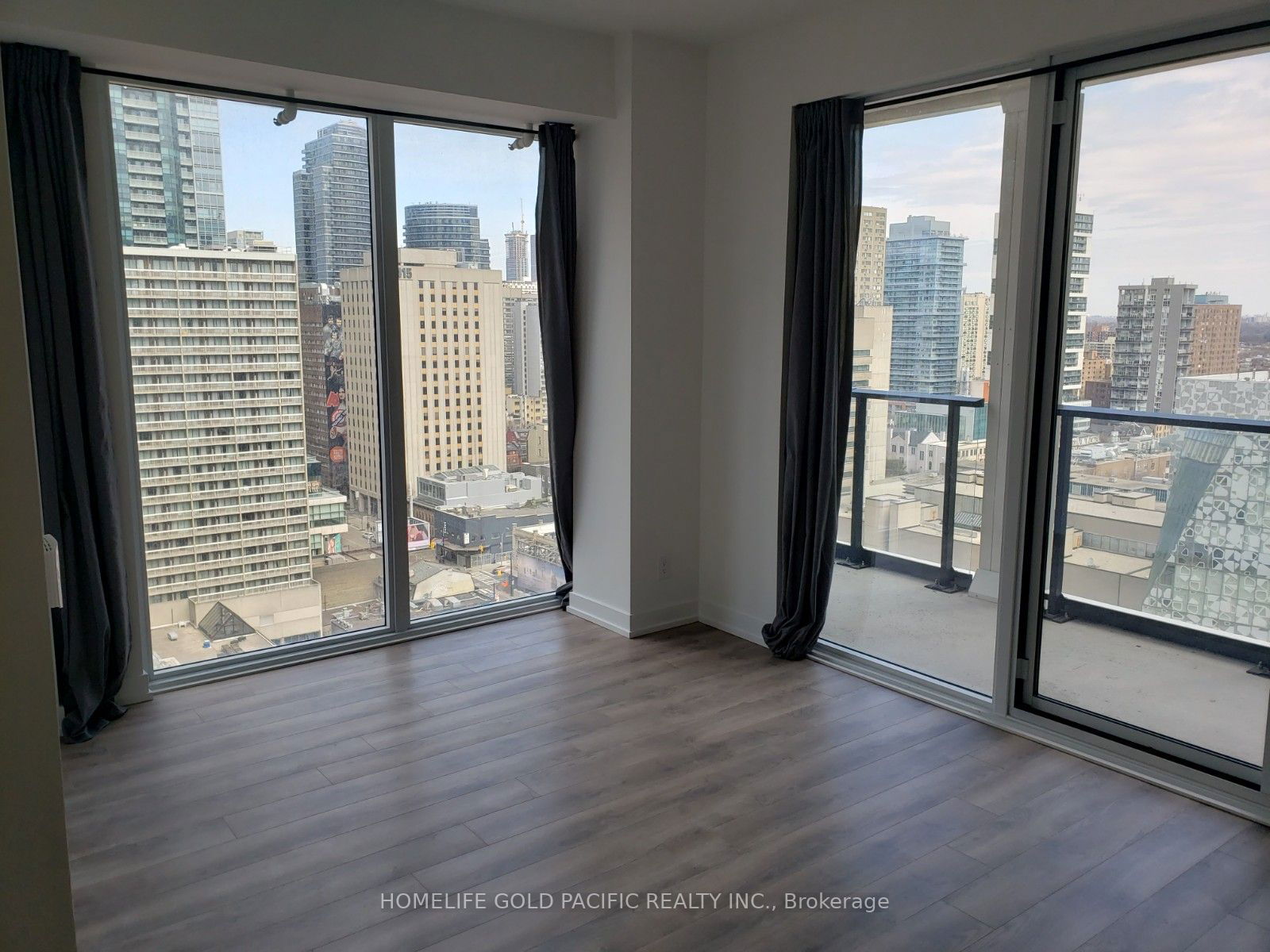 20 Edward St, unit 1716 for rent