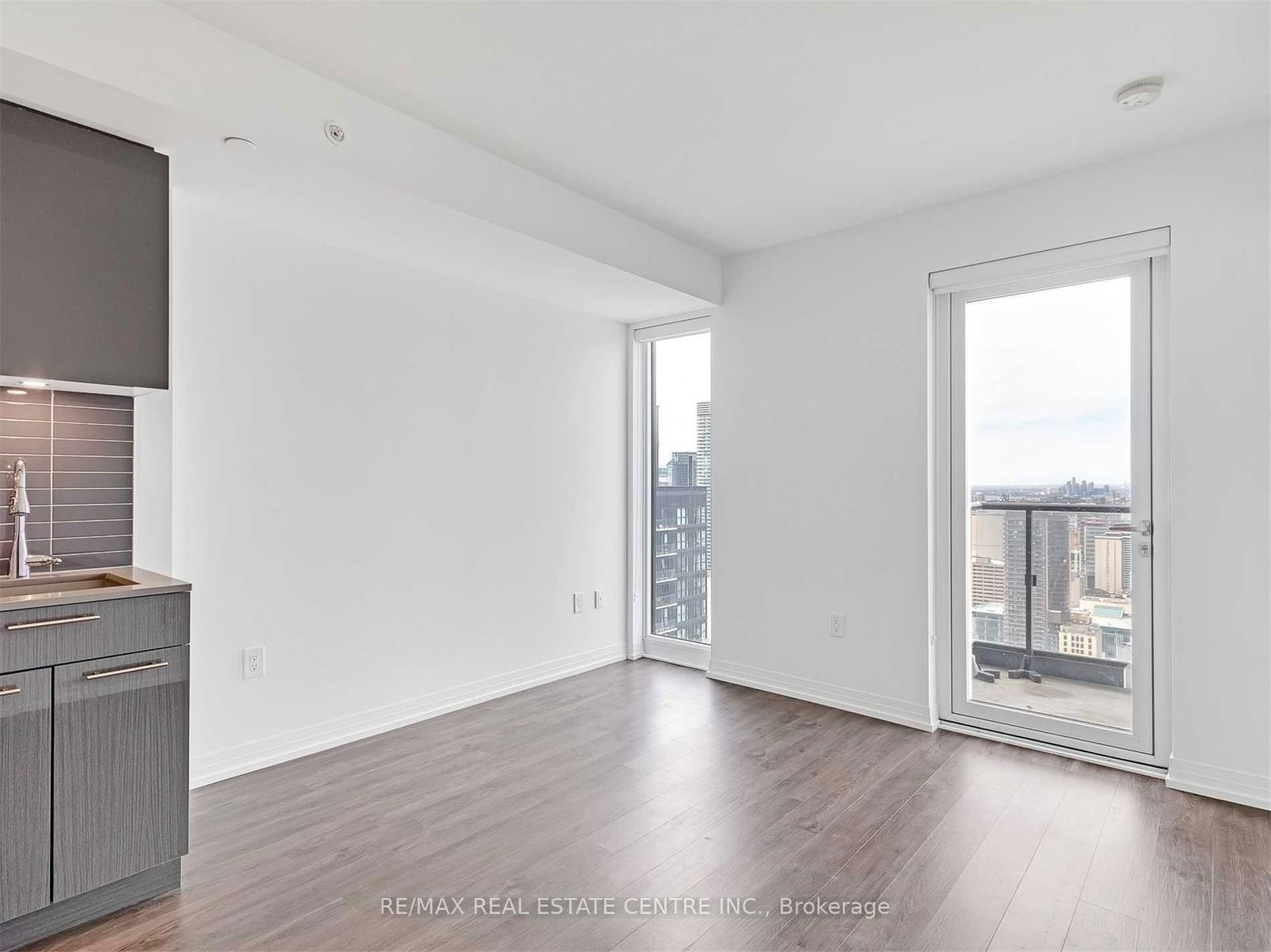 251 Jarvis St, unit 4709 for rent - image #7