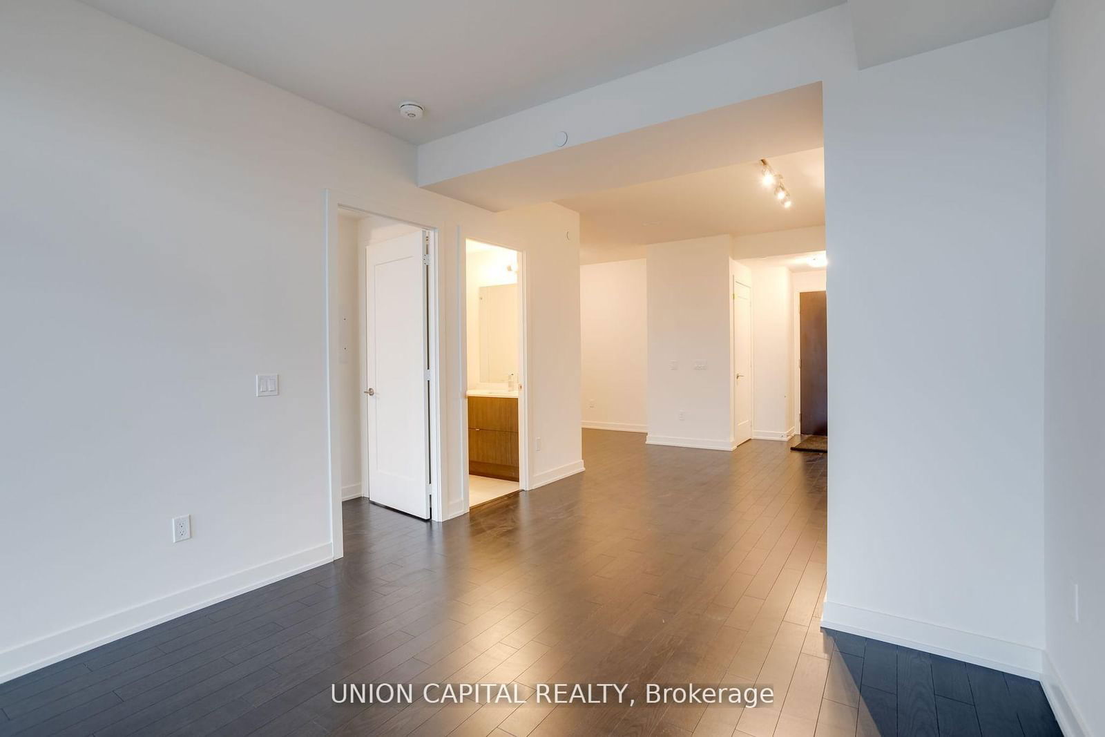 330 Richmond St W, unit 2111 for rent - image #8