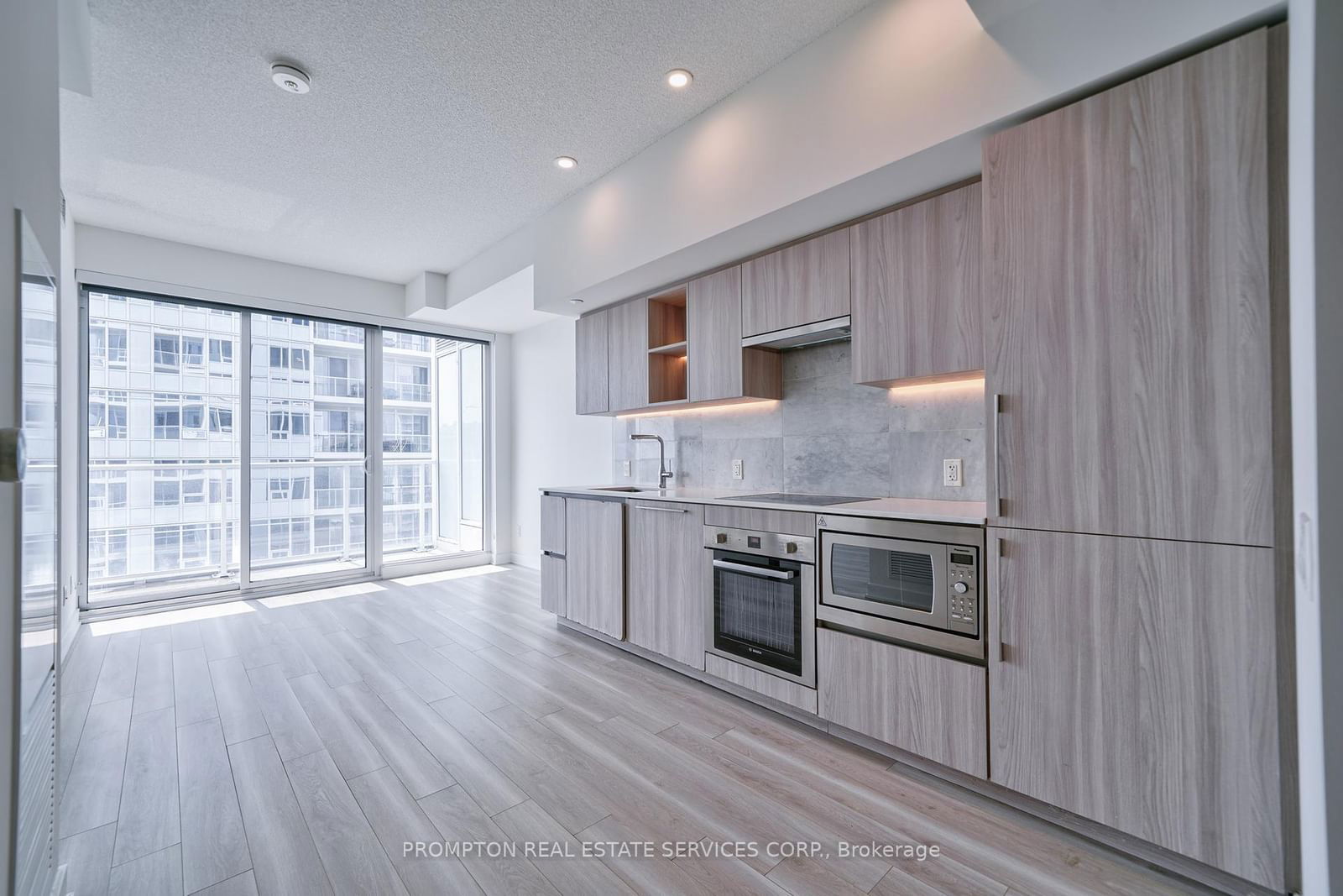 17 Bathurst St, unit 2605 for rent - image #13