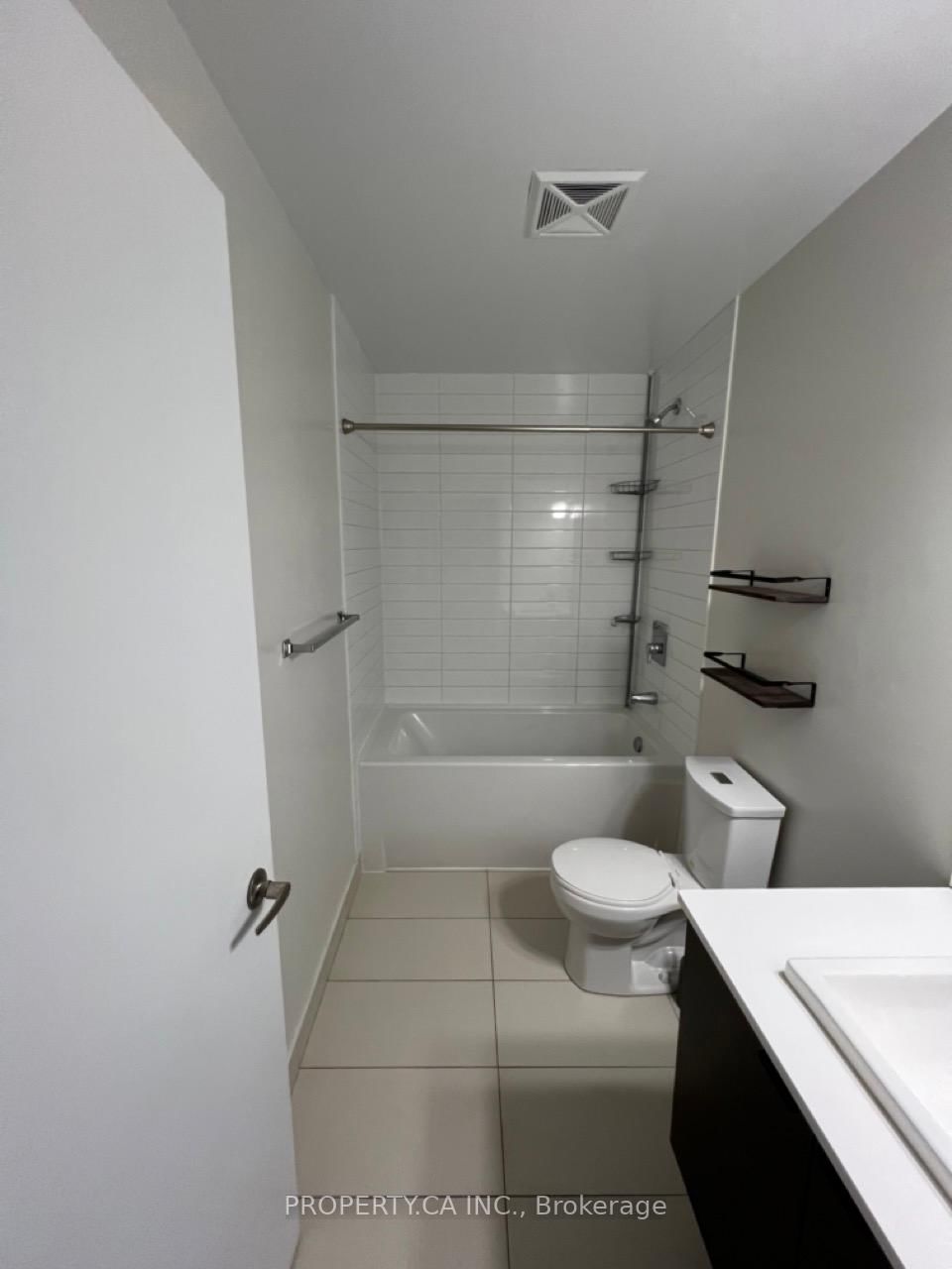 32 Camden St, unit 608 for rent - image #26