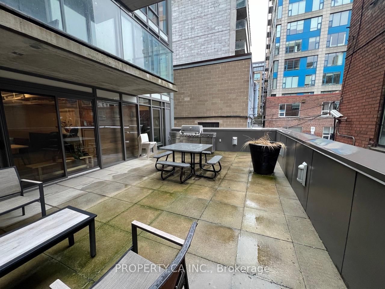 32 Camden St, unit 608 for rent