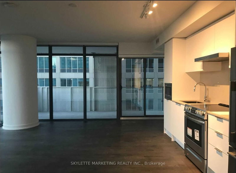 25 Richmond St E, unit 803 for rent