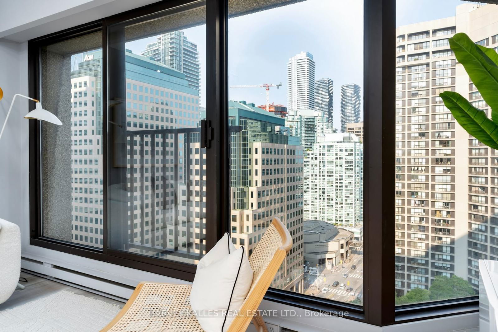 55 Harbour Sq, unit 2215 for sale - image #20