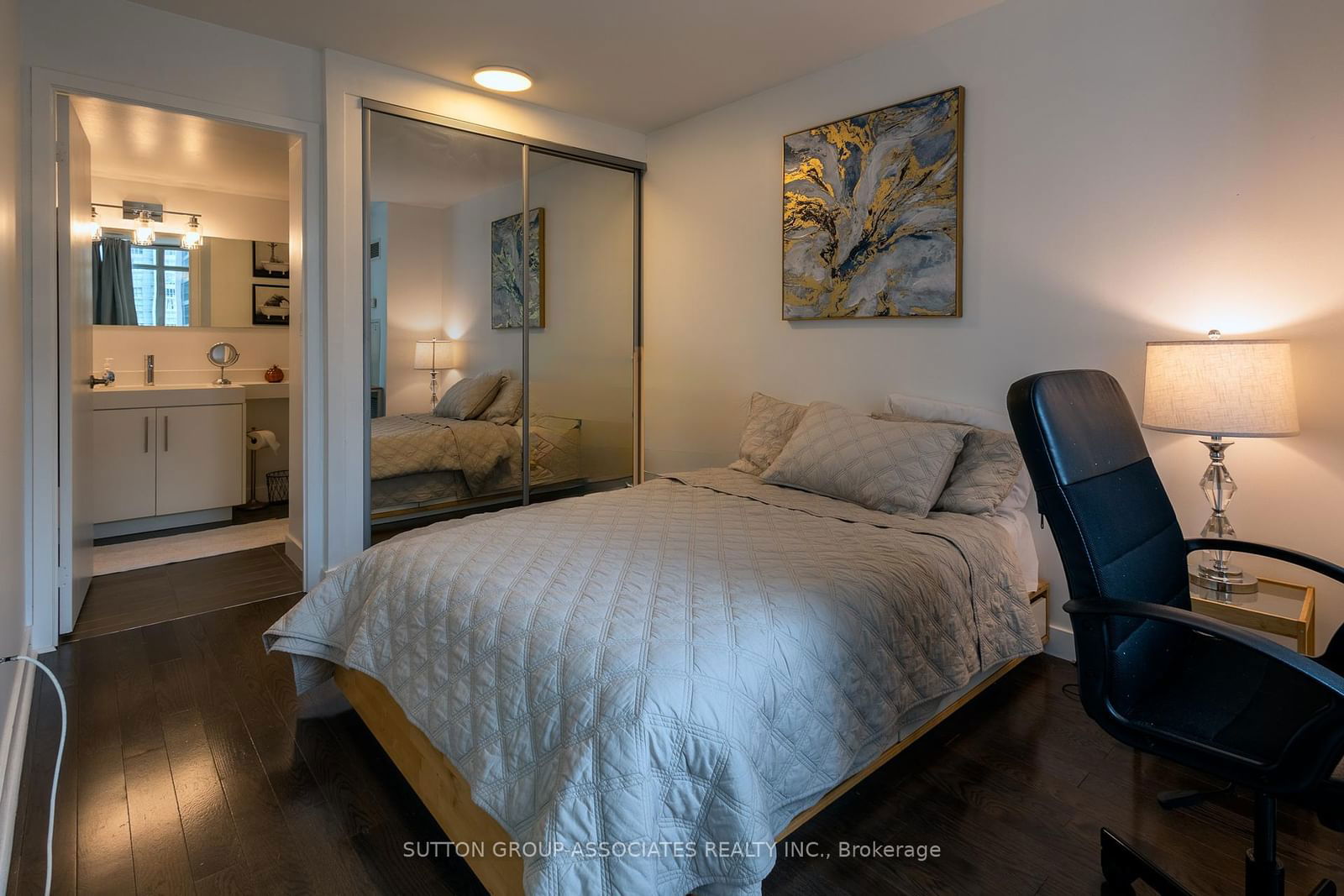 4K Spadina Ave, unit 1522 for sale