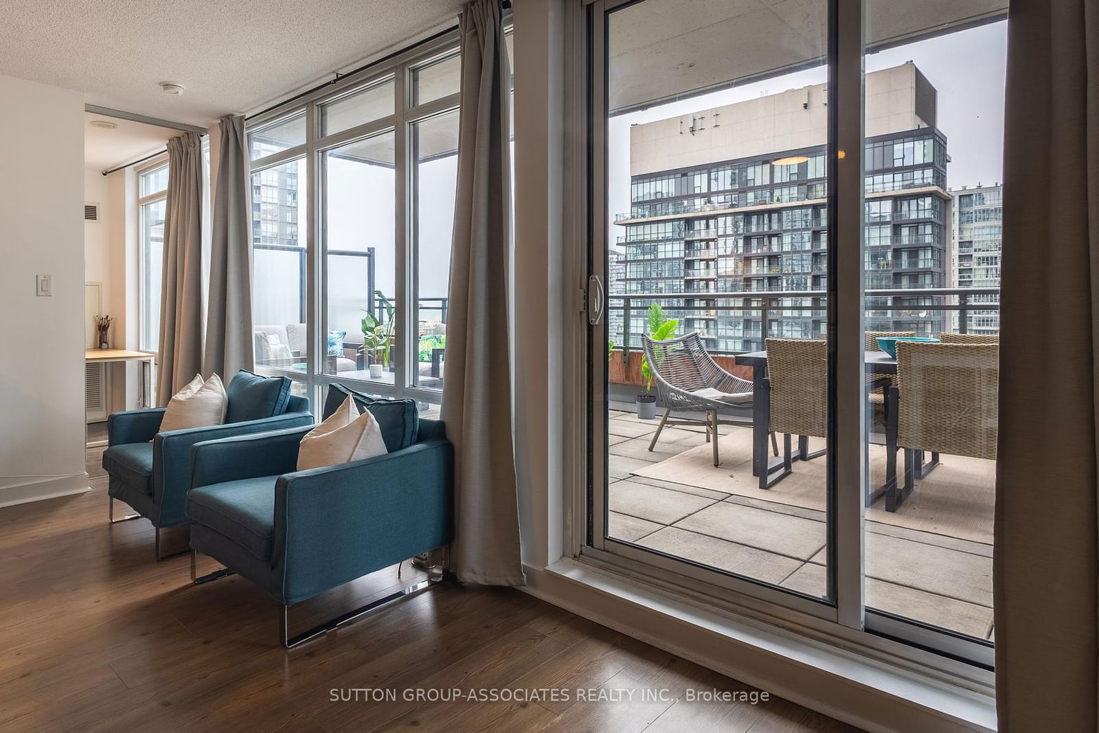 4K Spadina Ave, unit 1522 for sale