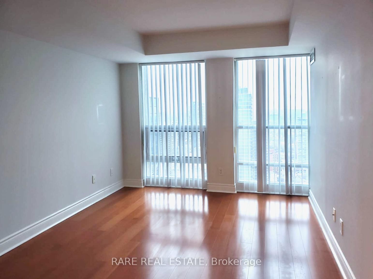 763 Bay St, unit 4103 for rent