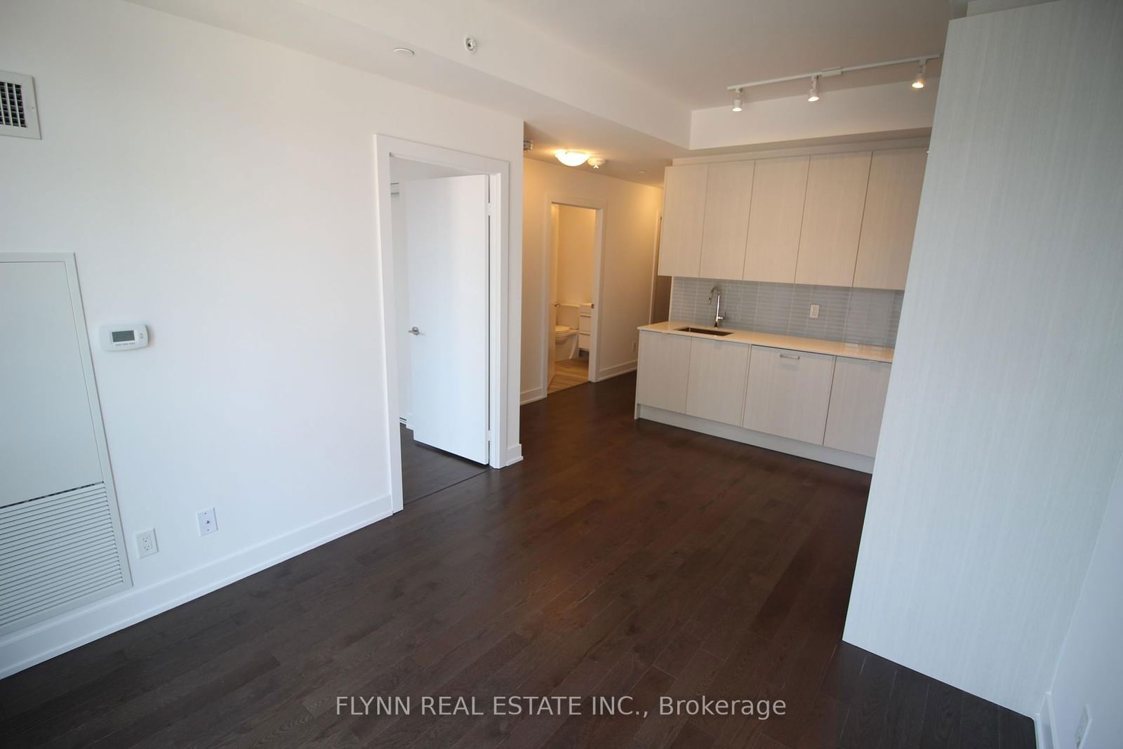 181 BEDFORD Rd, unit 305 for rent - image #7