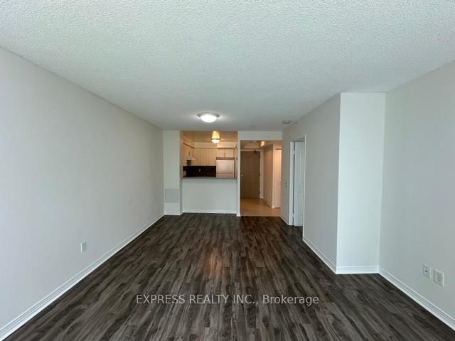 942 Yonge St, unit 914 for rent