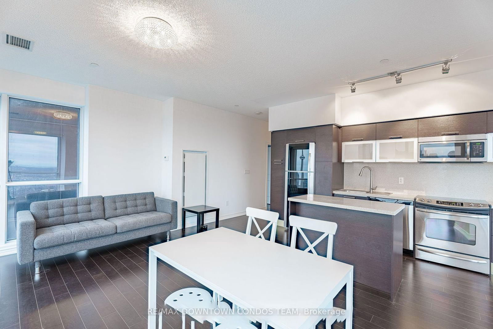 386 Yonge St, unit 1507 for rent