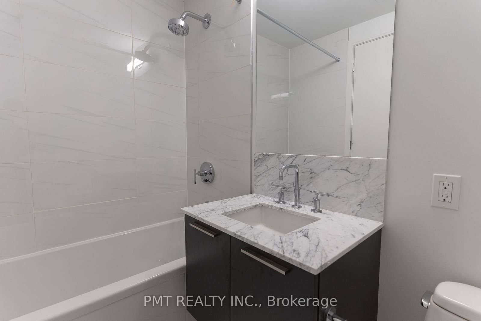 3 Gloucester St, unit 1213 for rent - image #12