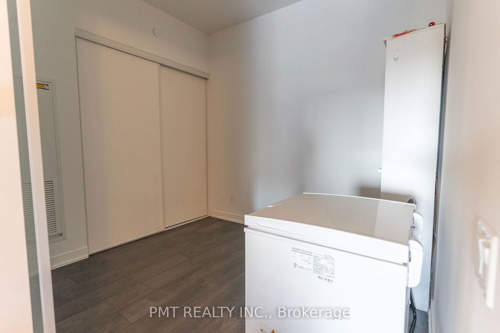 3 Gloucester St, unit 1213 for rent - image #5