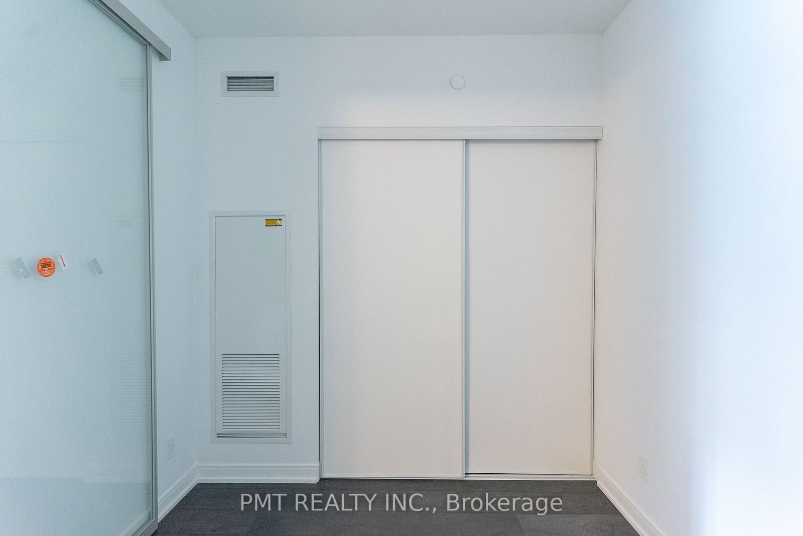 3 Gloucester St, unit 1213 for rent - image #6