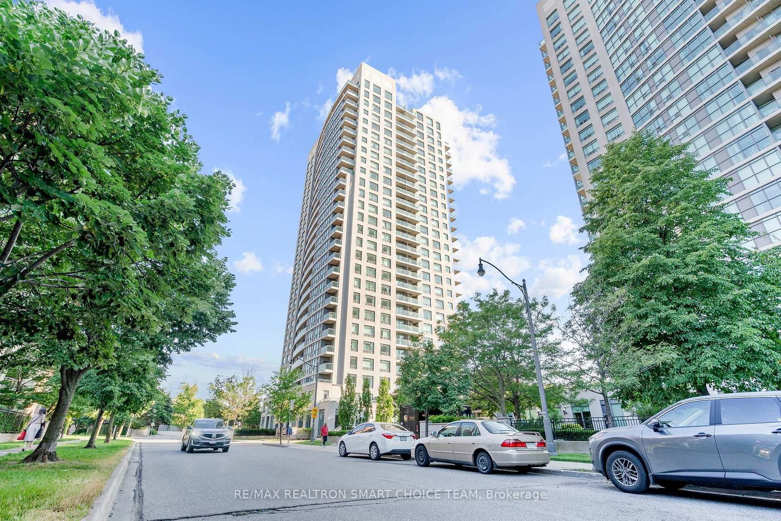 30 Harrison Garden Blvd, unit 2207 for sale - image #1