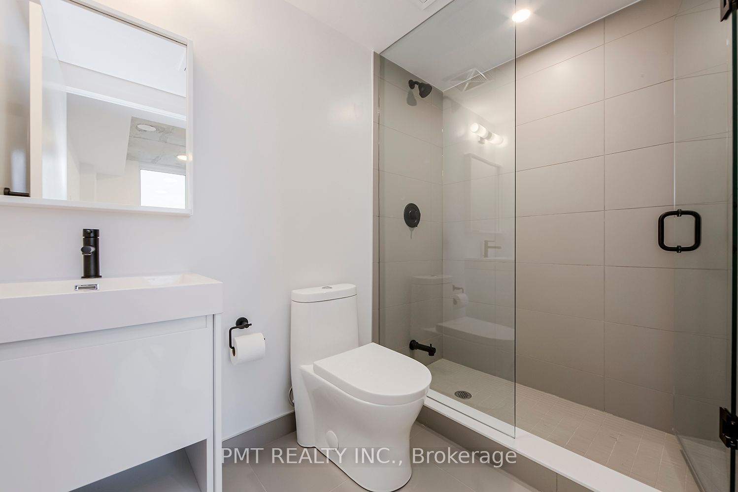 2 Augusta Ave, unit 510 for rent - image #10