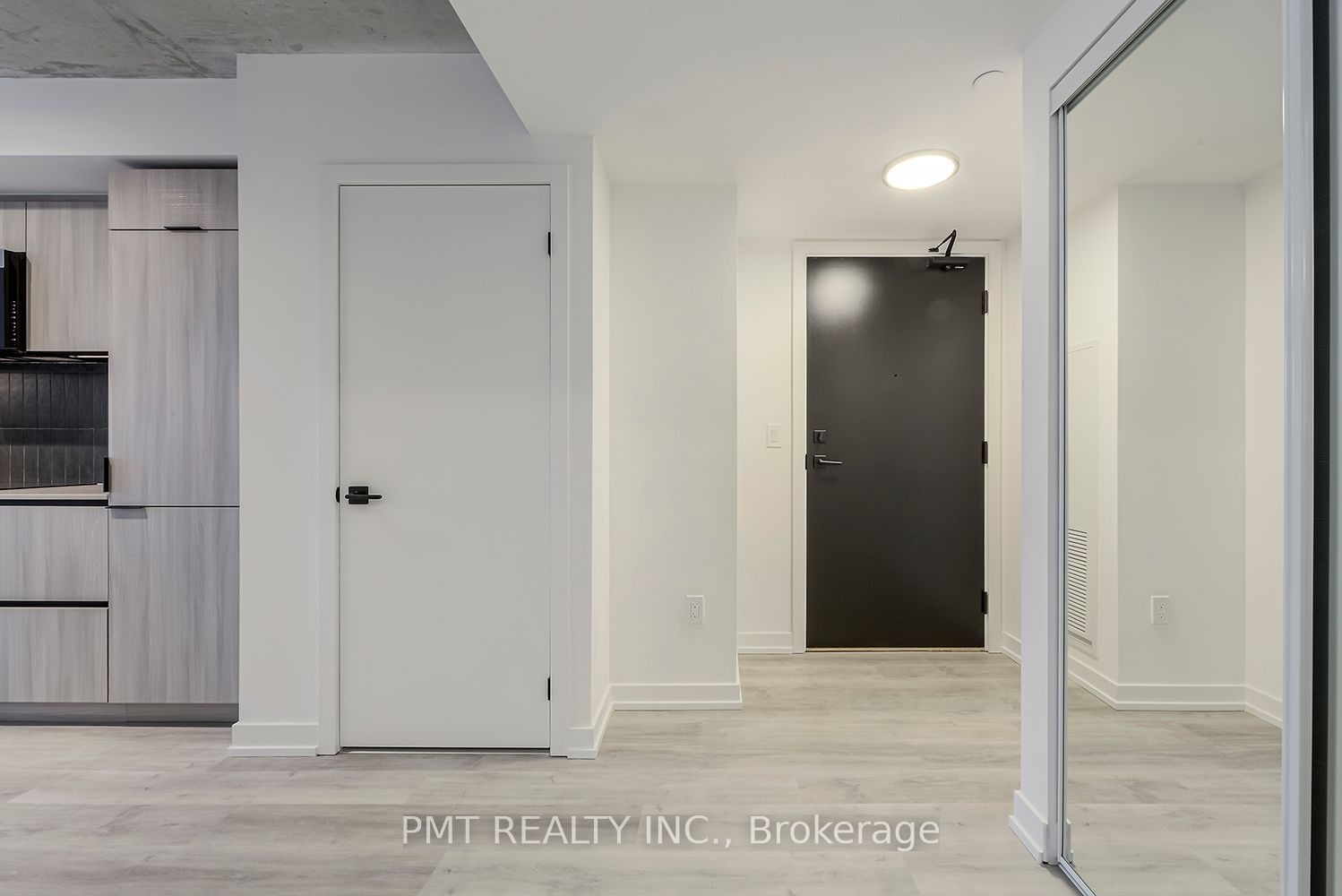 2 Augusta Ave, unit 510 for rent