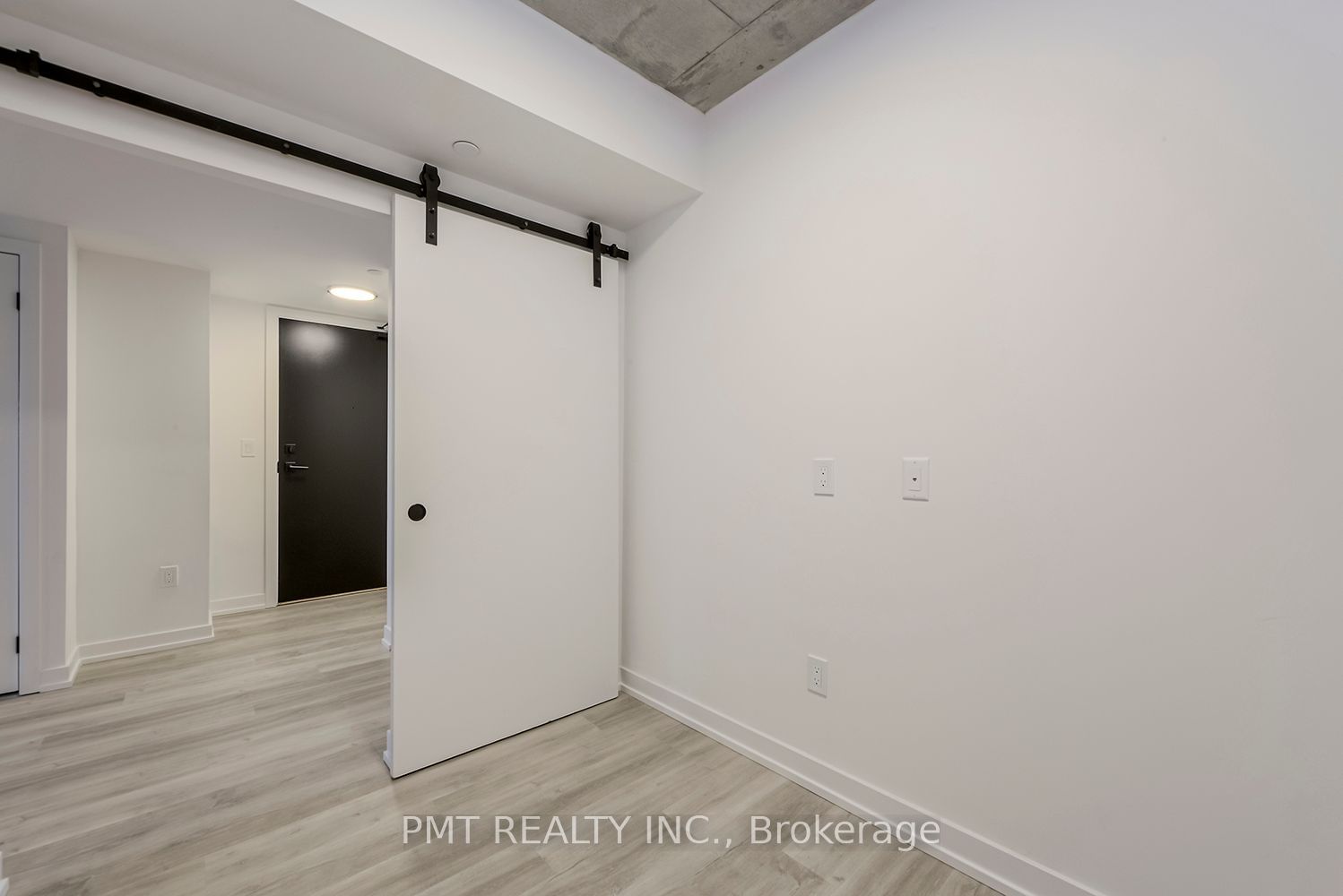 2 Augusta Ave, unit 510 for rent - image #14