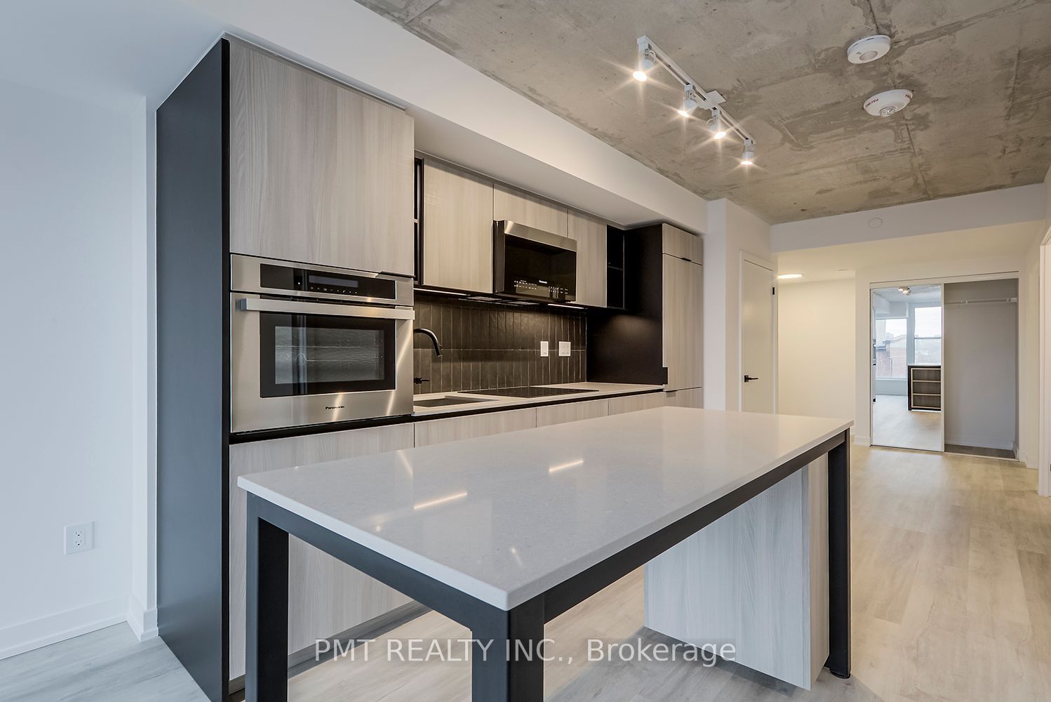 2 Augusta Ave, unit 510 for rent - image #18