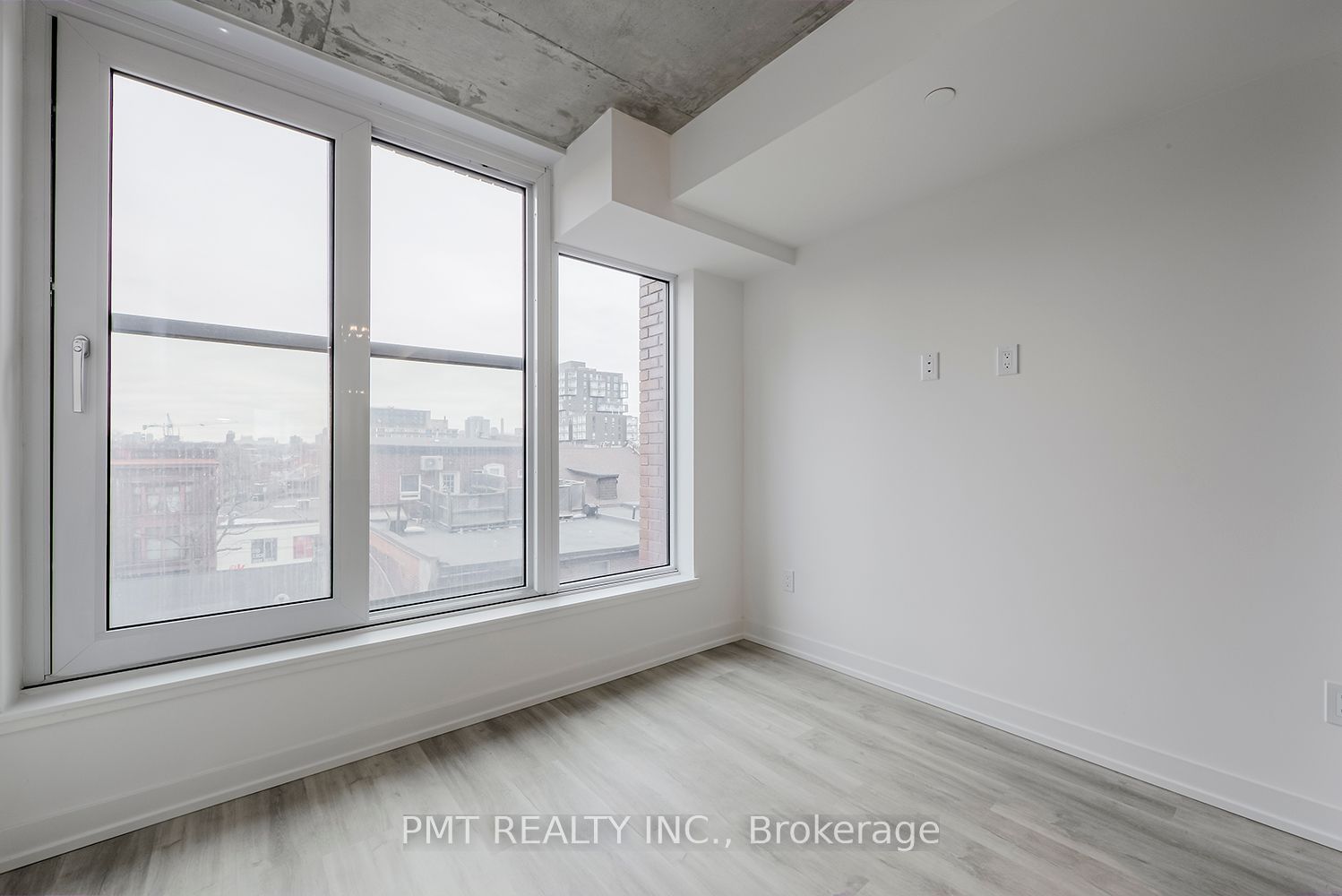 2 Augusta Ave, unit 510 for rent