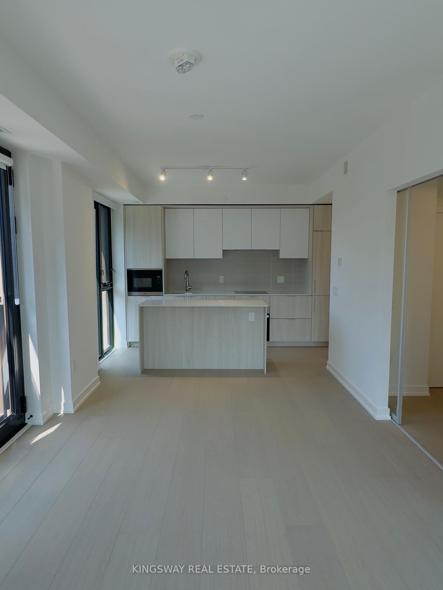 123 PORTLAND St, unit 511 for rent - image #13