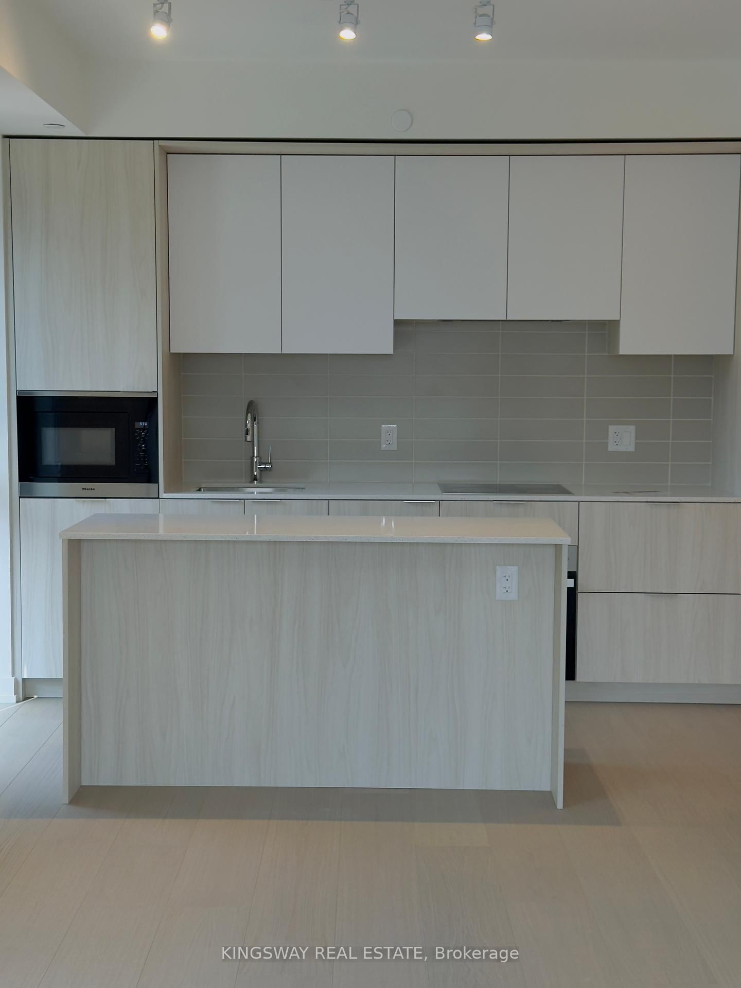 123 PORTLAND St, unit 511 for rent - image #14