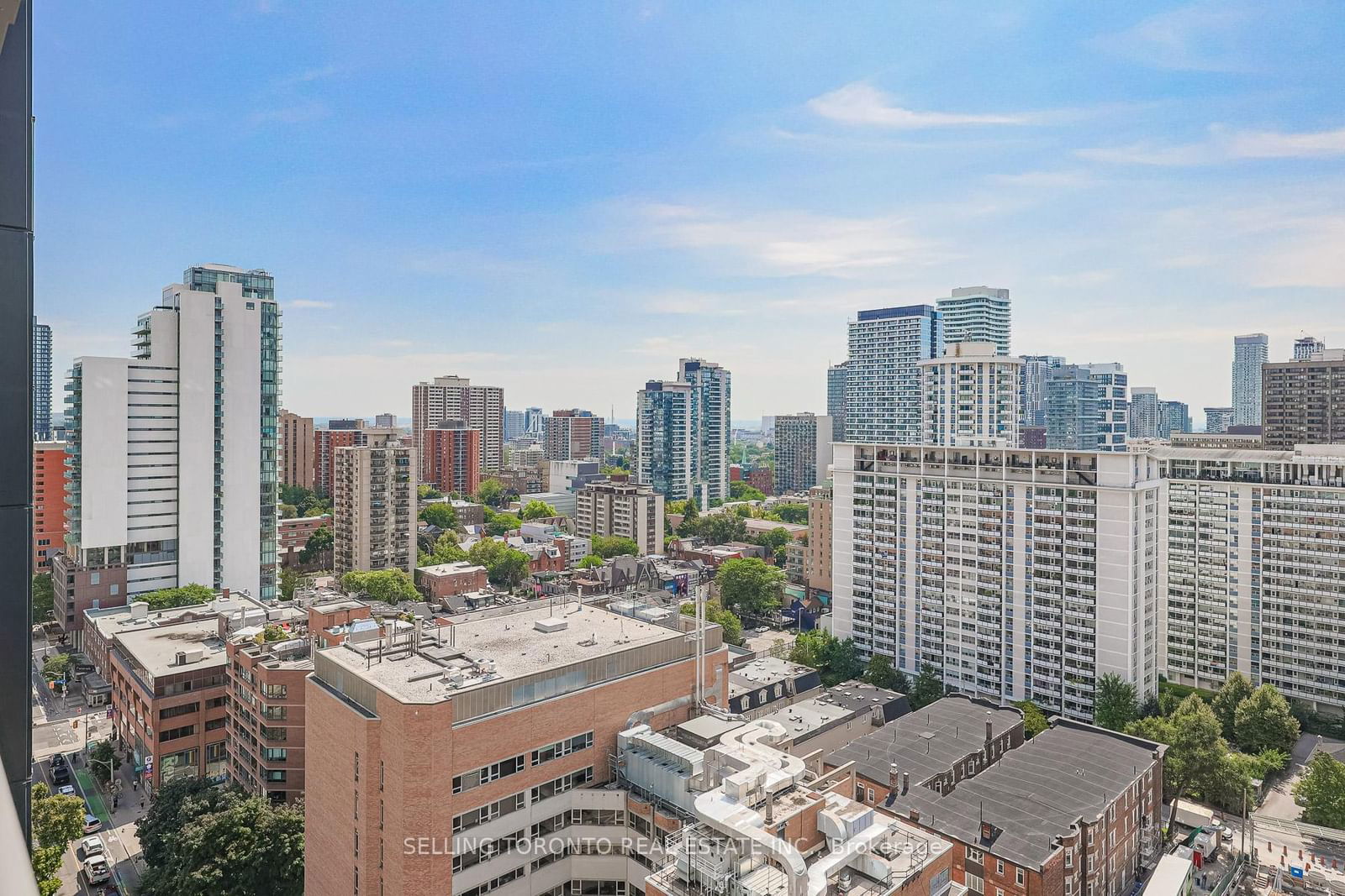 22 Wellesley St E, unit 2101 for sale